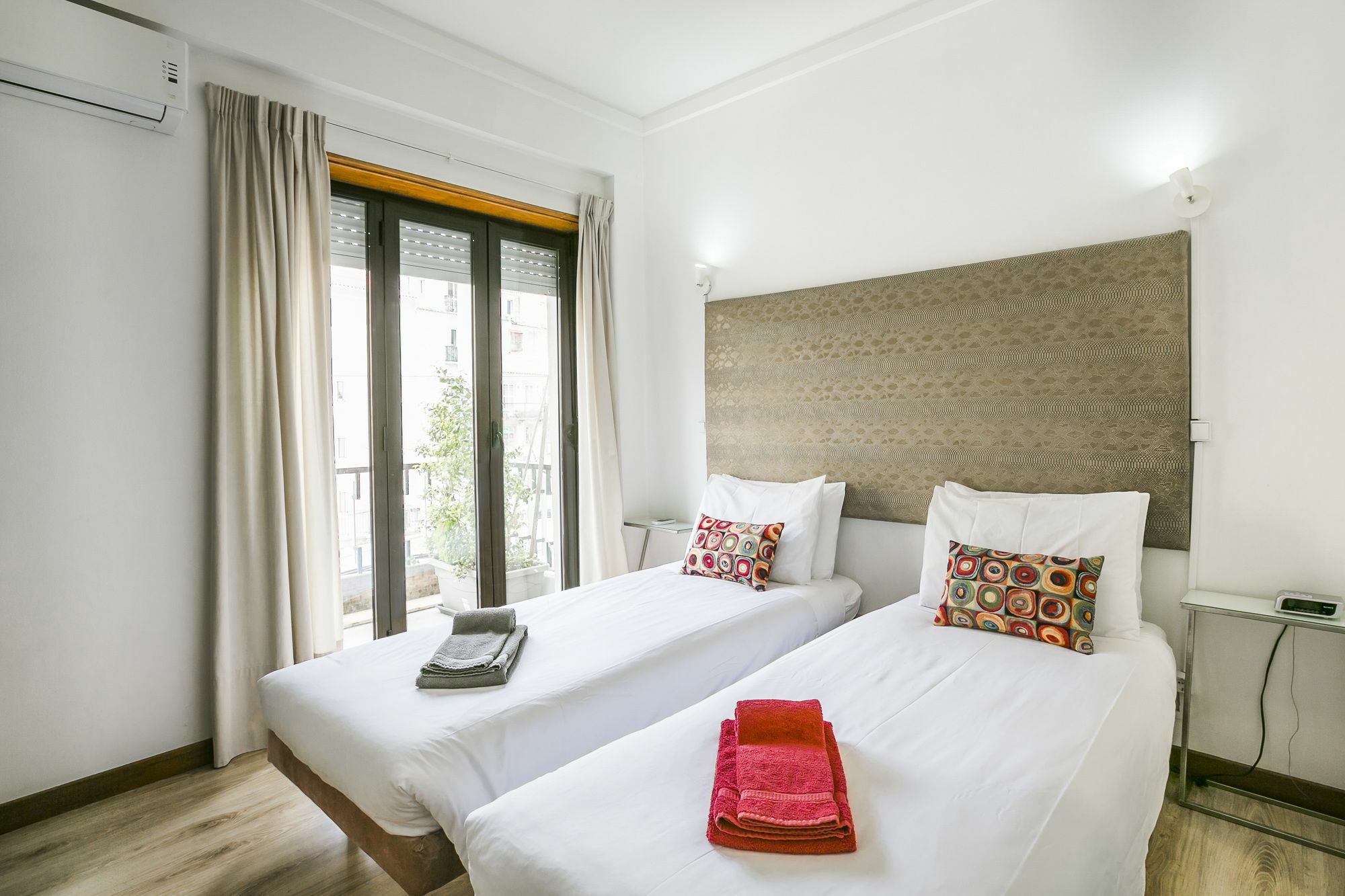 Lv Premier Apartments Anjos- Ar1 Lisbon Bagian luar foto