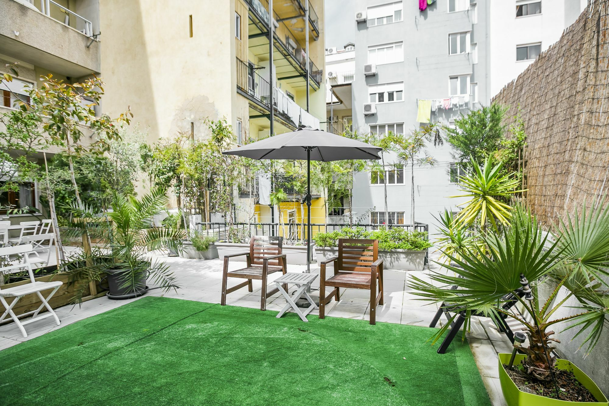 Lv Premier Apartments Anjos- Ar1 Lisbon Bagian luar foto