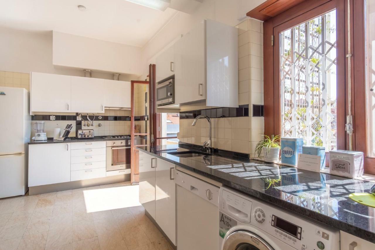 Lv Premier Apartments Anjos- Ar1 Lisbon Bagian luar foto